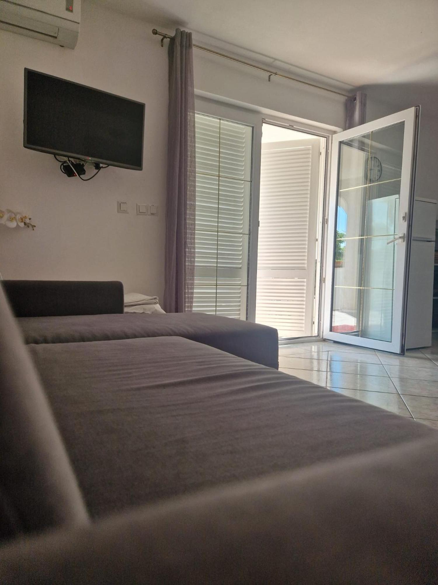 Apartments Rora ロゴズニッツァ 部屋 写真